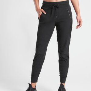 Athleta Trekkie North Jogger 6R